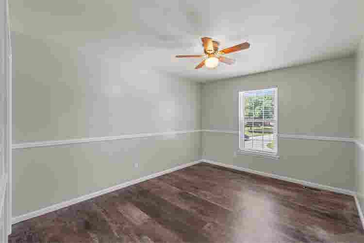 Spacious .5 bathroom