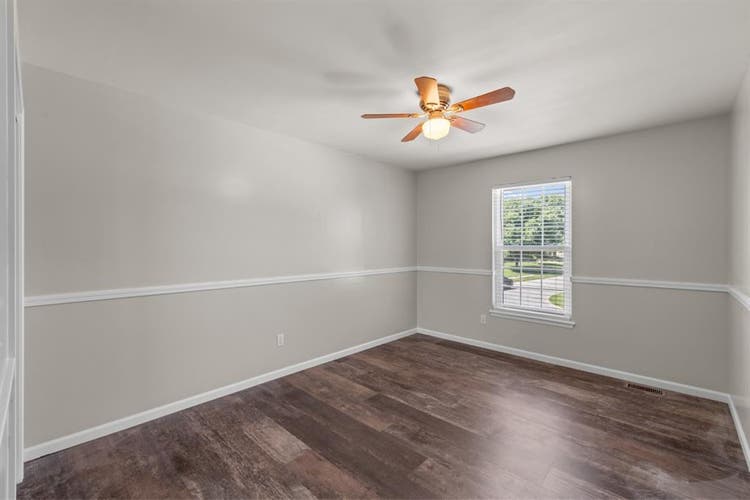 Spacious .5 bathroom