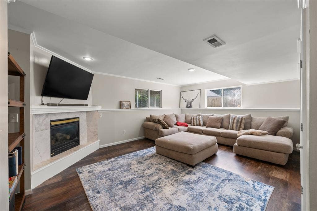 Spacious .5 bathroom