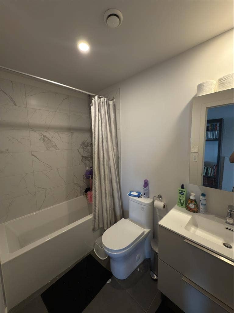 🌟Beautiful Room for Rent-Penthouse
