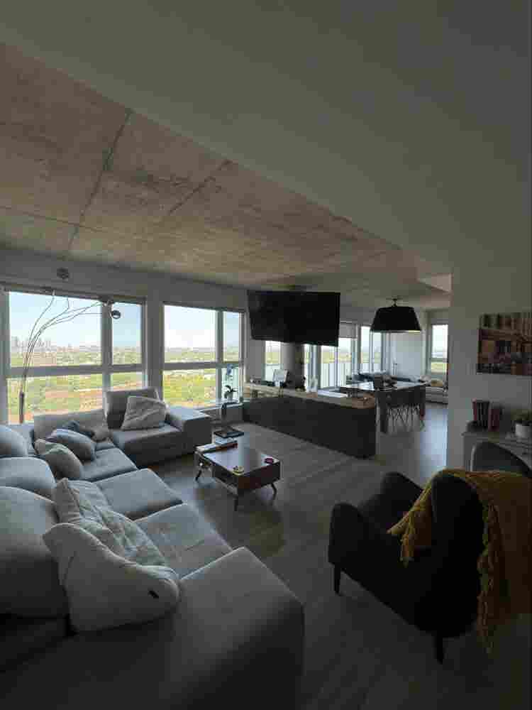 🌟Beautiful Room for Rent-Penthouse