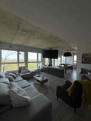 🌟Beautiful Room for Rent-Penthouse