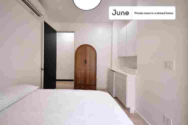 4 BR in New York City