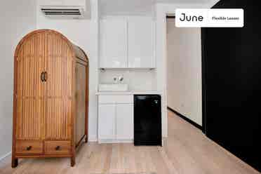 4 BR in New York City