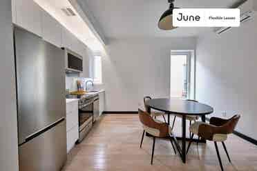 4 BR in New York City