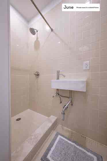 4 BR in New York City