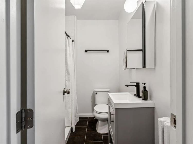 Cozy Studio | University city