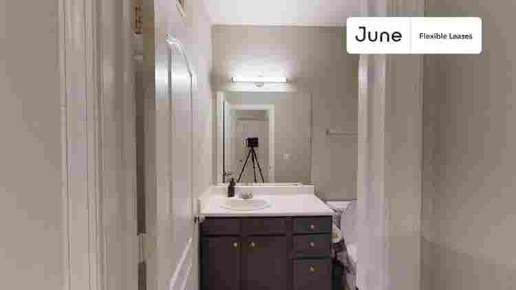 4 BR in Austin