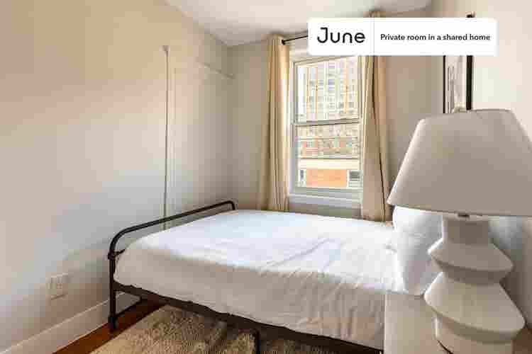 2 BR in Boston