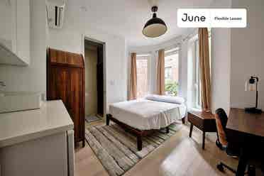 4 BR in New York City