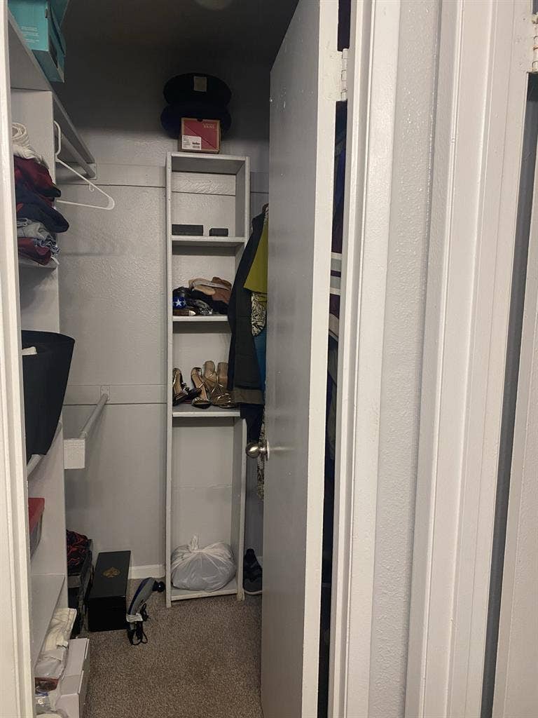 1bedroom and 1 full bath for rent