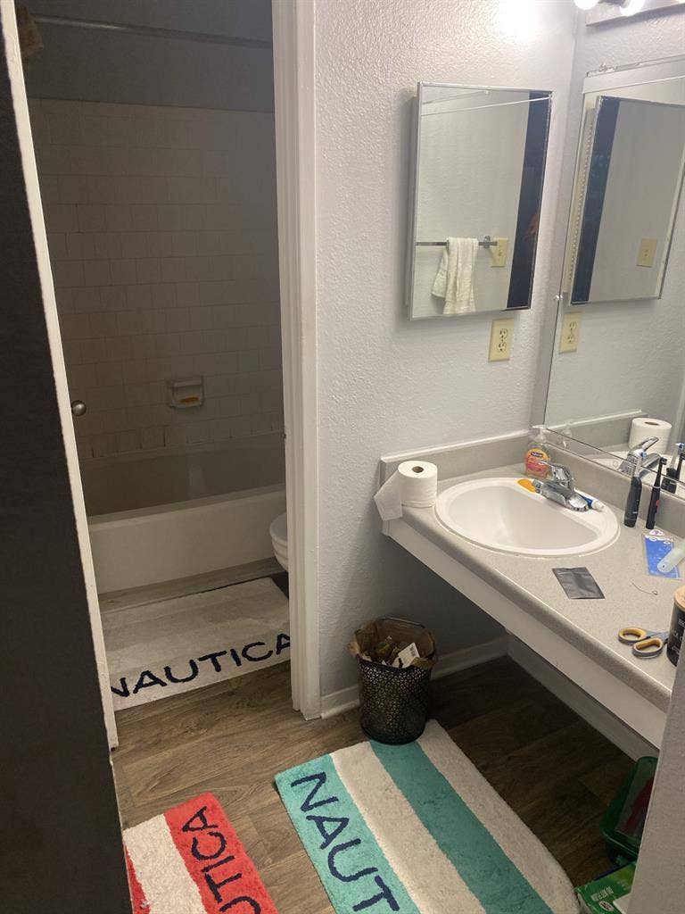 1bedroom and 1 full bath for rent