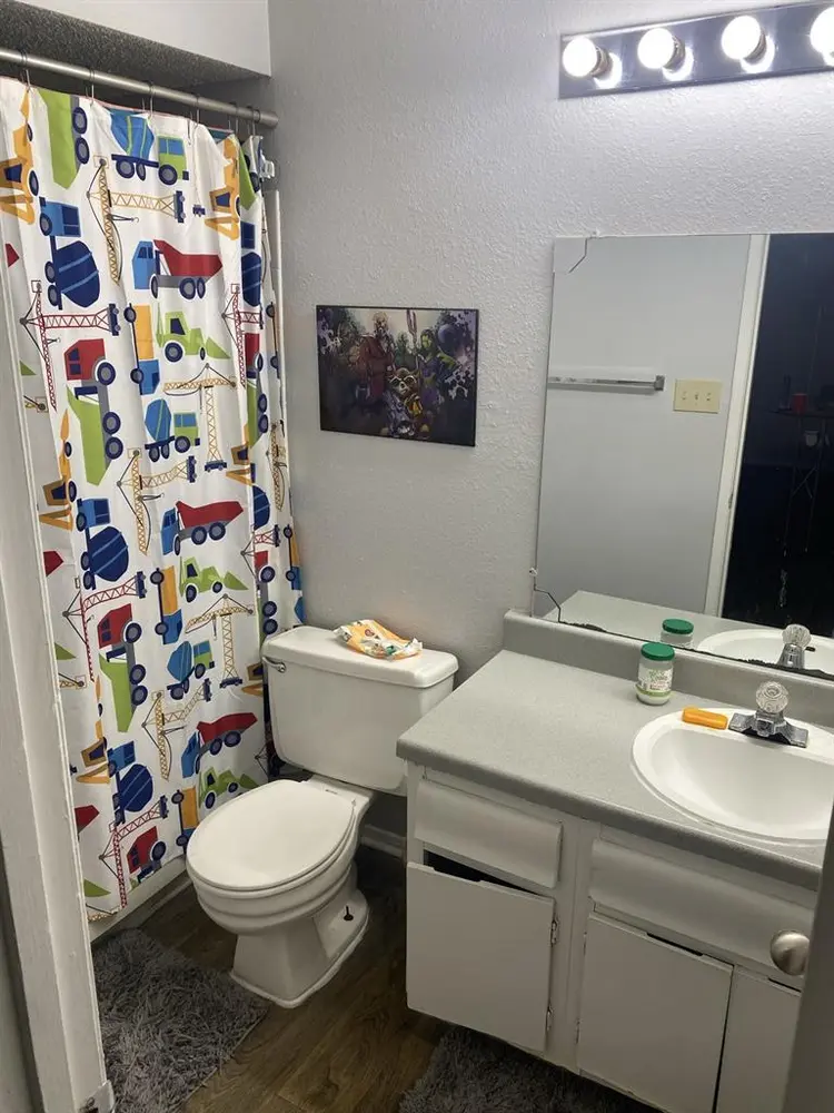 1bedroom and 1 full bath for rent