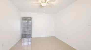 ROOM WITH PRIVATE BATH FOR RENT
