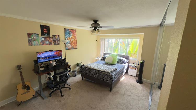 Private Master bedroom near UCSD