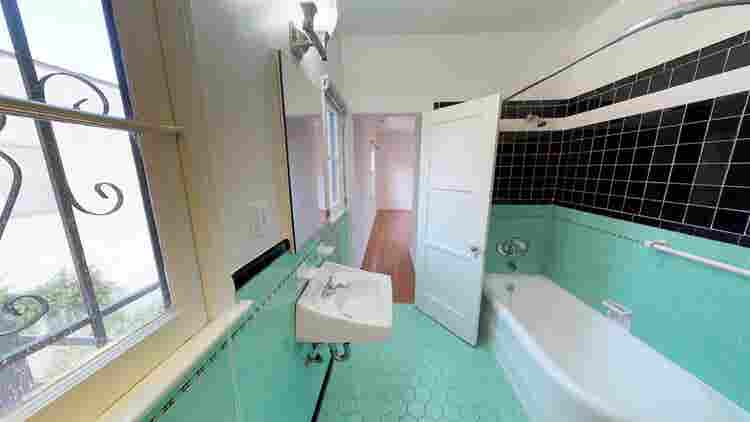 1 BR in Los Angeles