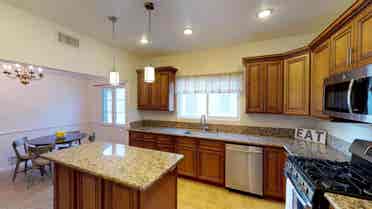 1 BR in Los Angeles