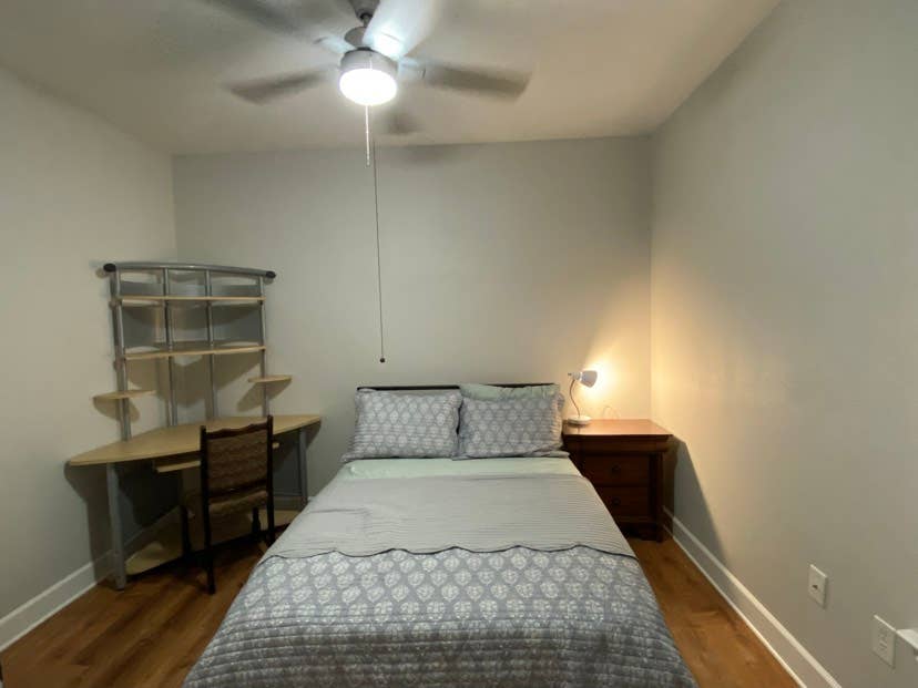 Private Room near The Domain
