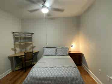 Private Room near The Domain