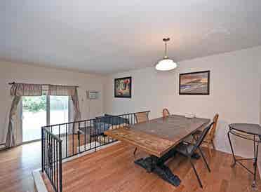 2 story townhouse close to campus!
