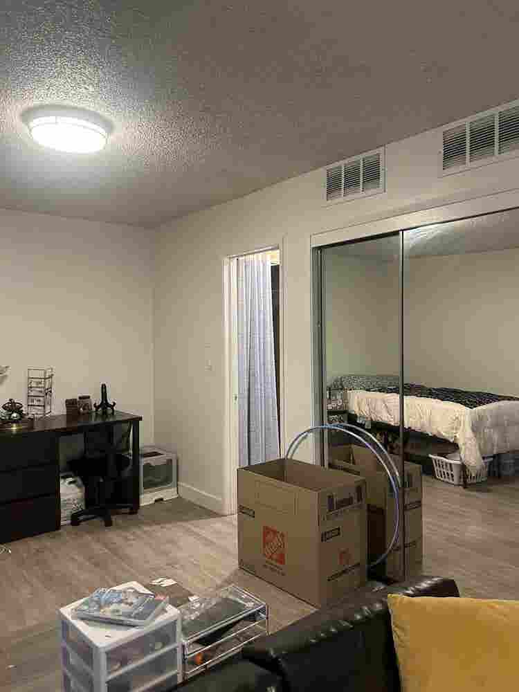 Deluxe Studio Apartment