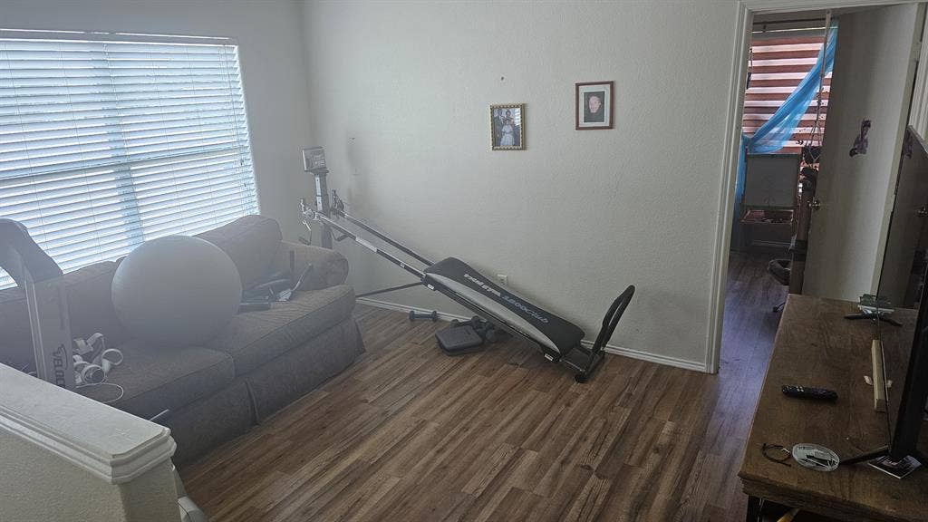 Lake front home w/room 4 Rent
