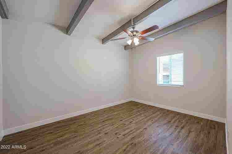 Cozy 2 Bedroom Townhousee