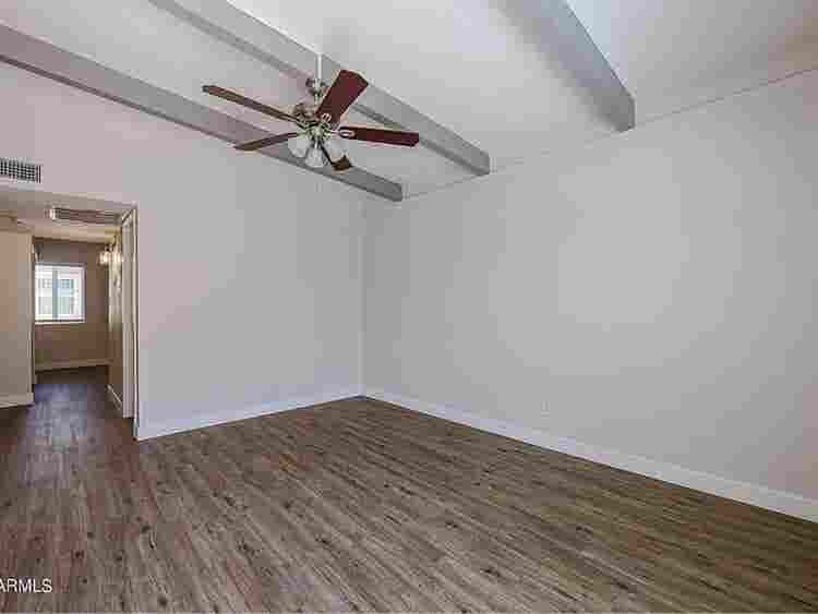 Cozy 2 Bedroom Townhousee