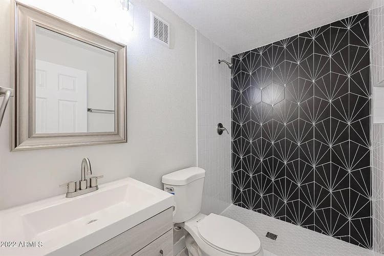 Cozy 2 Bedroom Townhousee