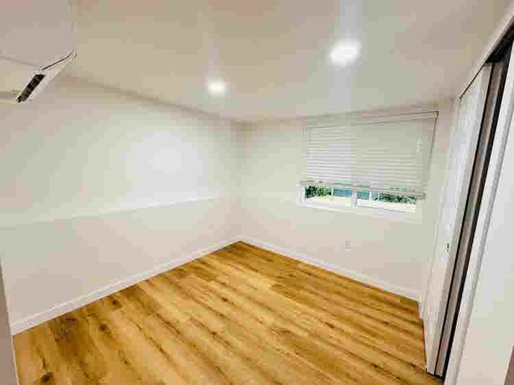 Recent renovated . Daylight unit