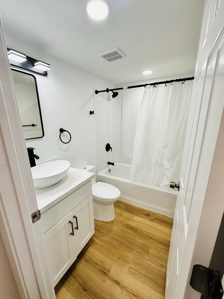 Recent renovated . Daylight unit