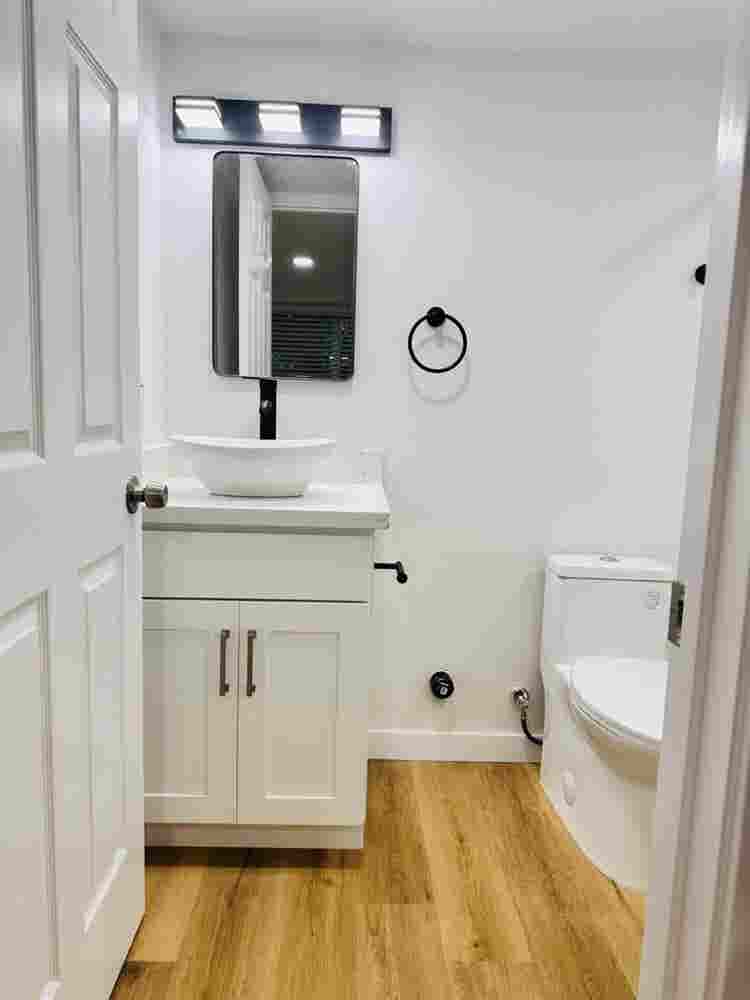 Recent renovated . Daylight unit