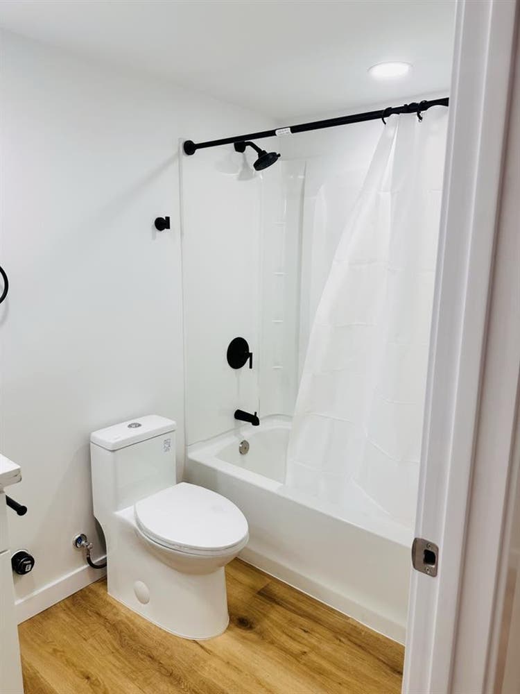 Recent renovated . Daylight unit