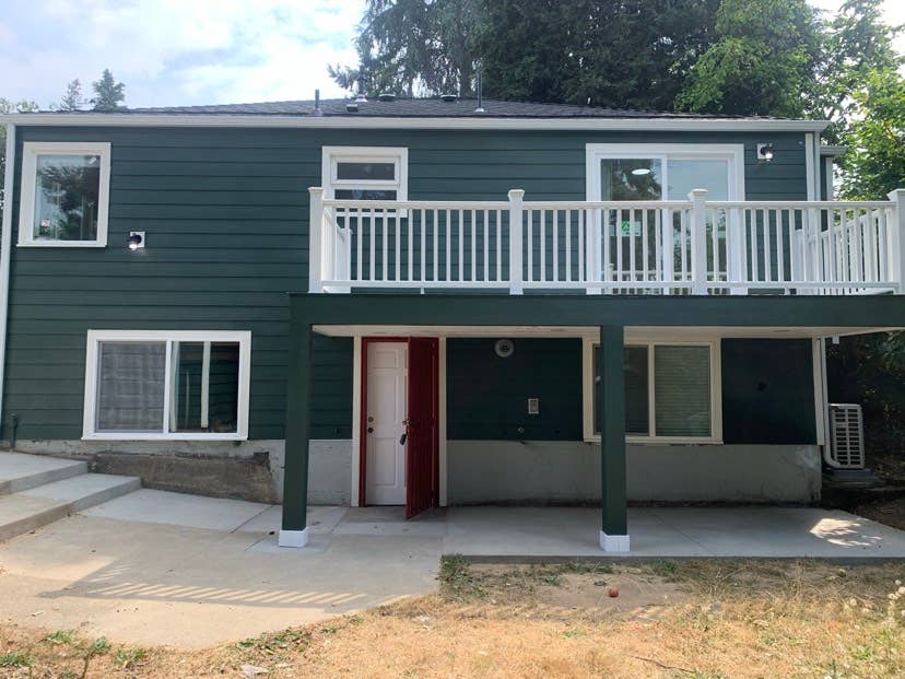 Recent renovated unit bath