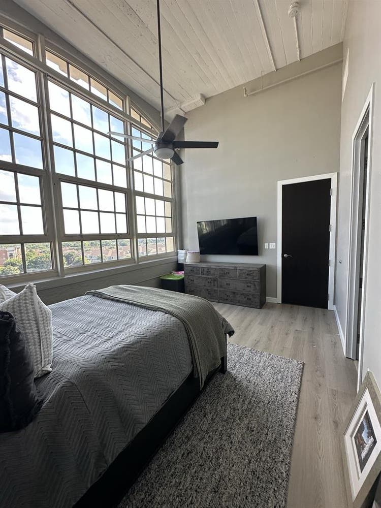 Primary fully furnished bedroom