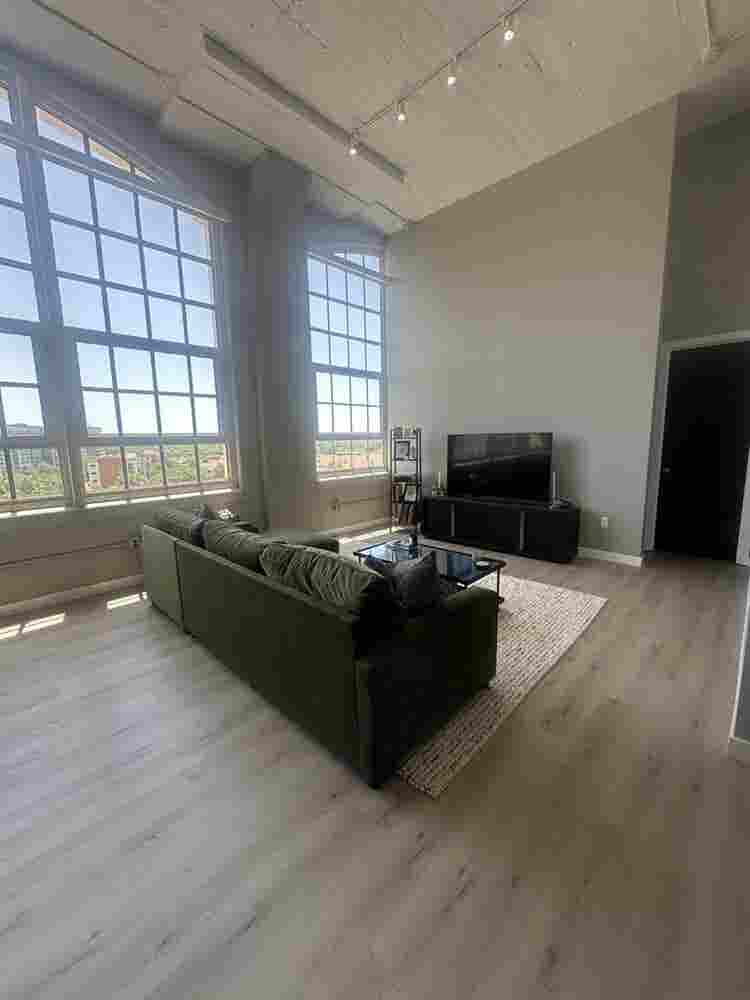 Primary fully furnished bedroom