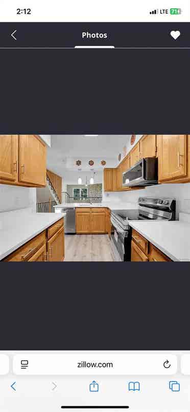 SpareRoom in large townhome