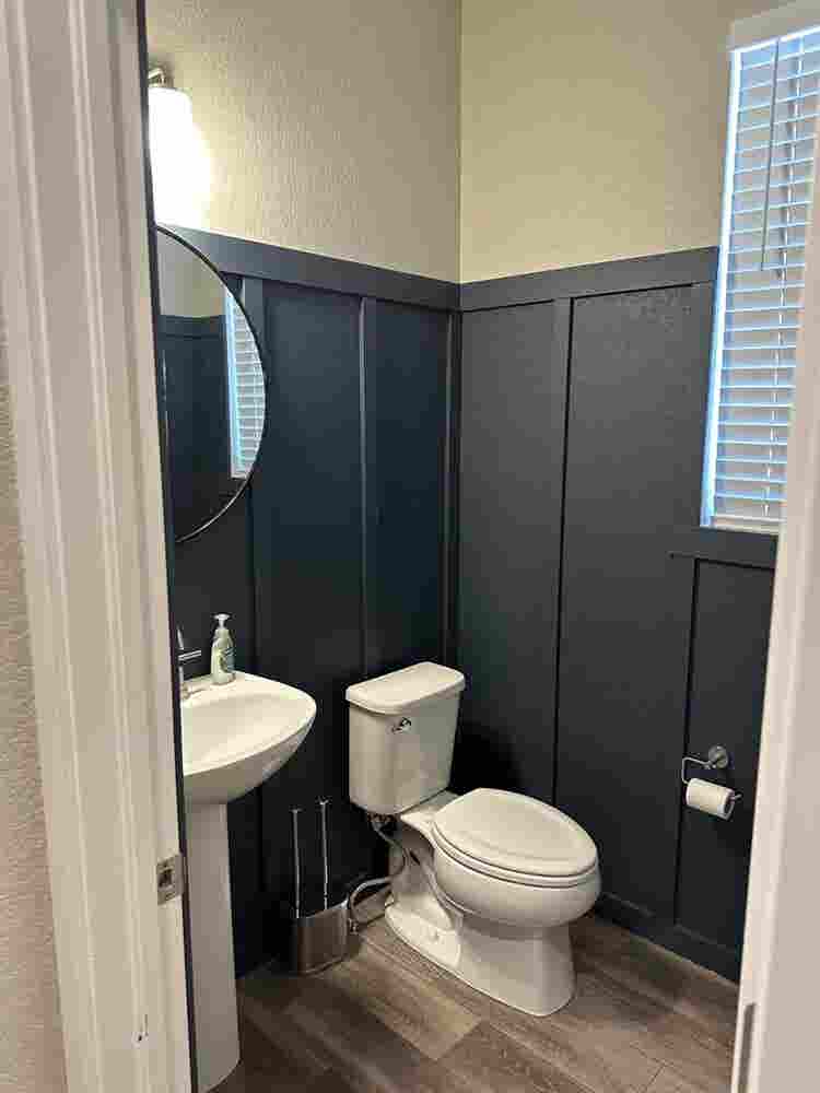 Room for rent  a monthh