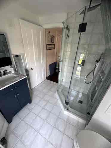 5-Bedroom – Parking & Laundry