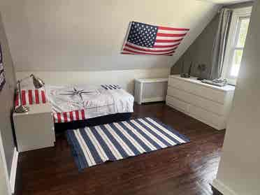 5-Bedroom – Parking & Laundry