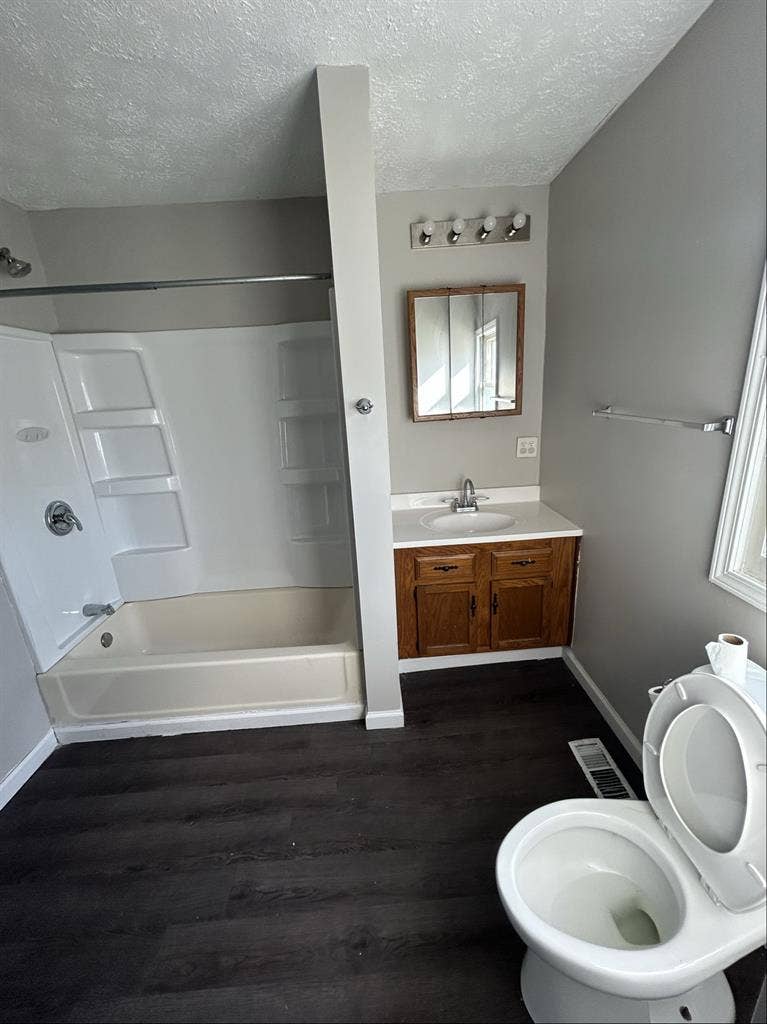 Roommate Wanted