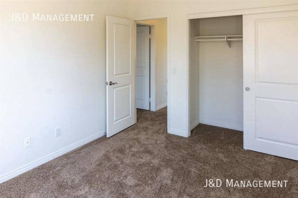 Half off first month rent !