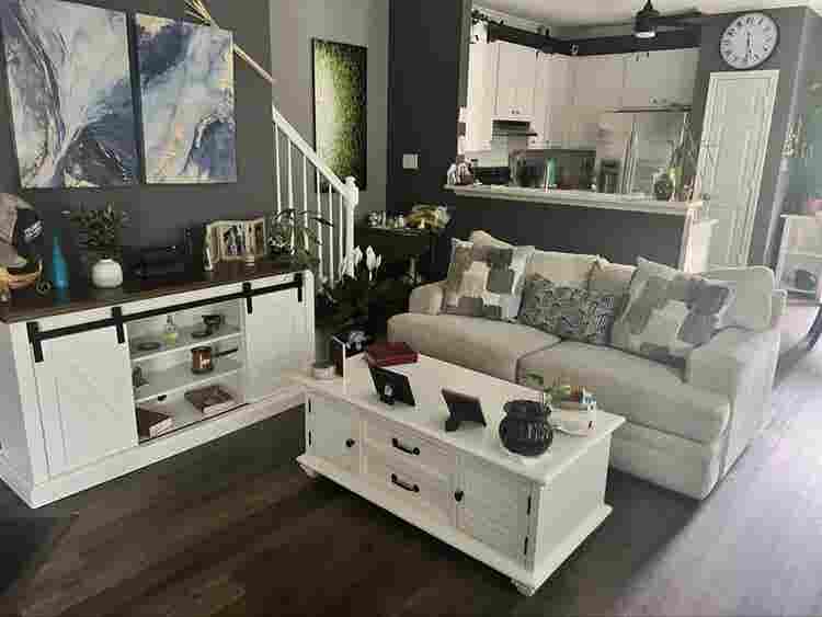 FURNISHED ROOM..AVAILABLE NOW
