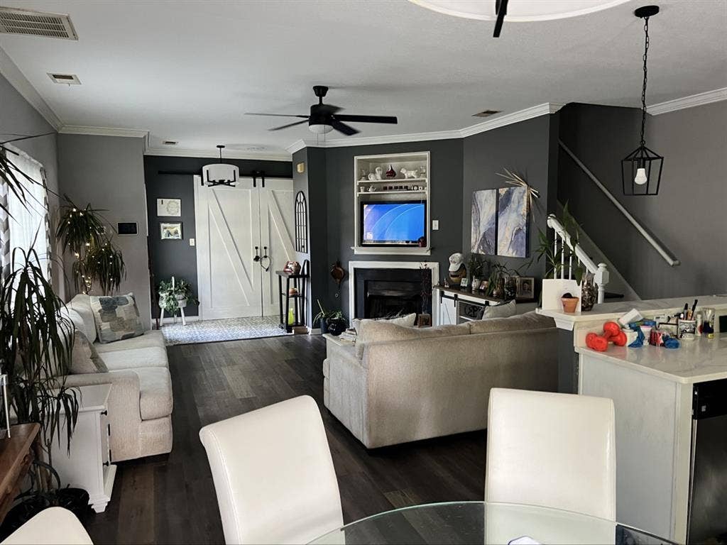FURNISHED ROOM..AVAILABLE NOW