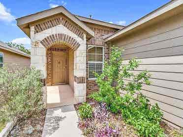 3 BR in Austin