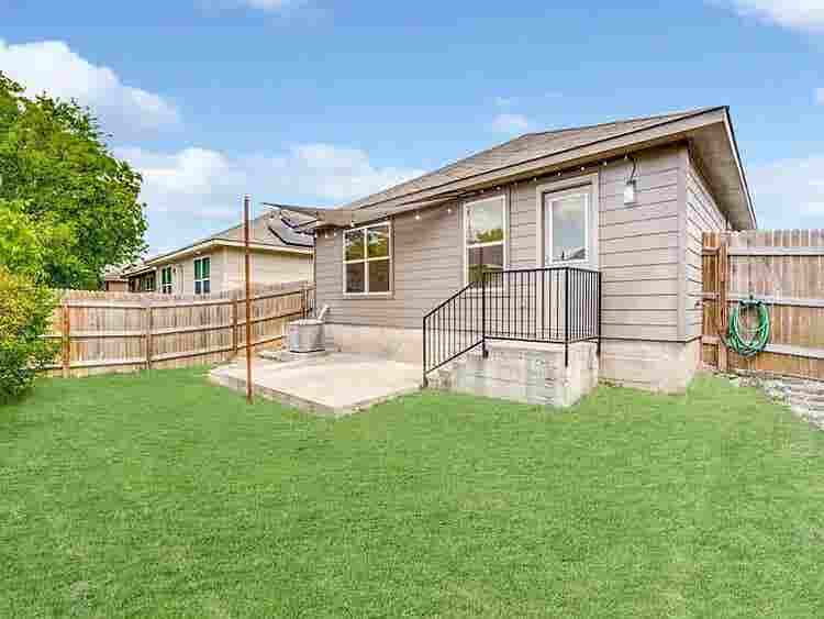 3 BR in Austin