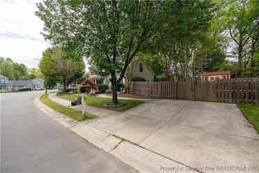 5 BR in Durham