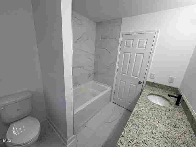 5 BR in Durham
