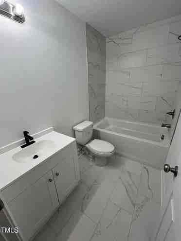 5 BR in Durham