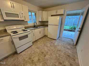 5 BR in Durham
